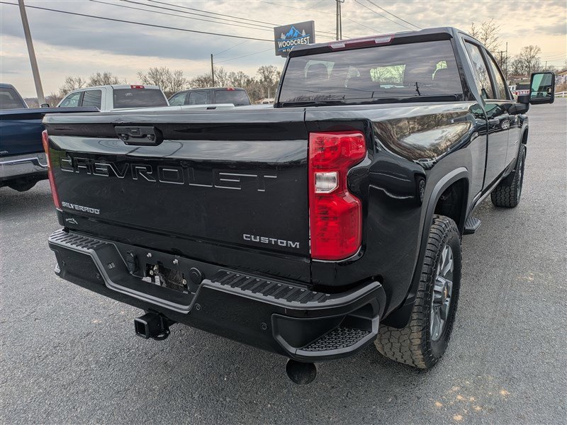 Used 2024 Chevrolet Silverado 2500 Custom w/ Custom Value Package image 6