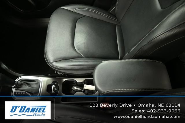 Used 2018 Jeep Renegade Limited AWD/4WD image 34