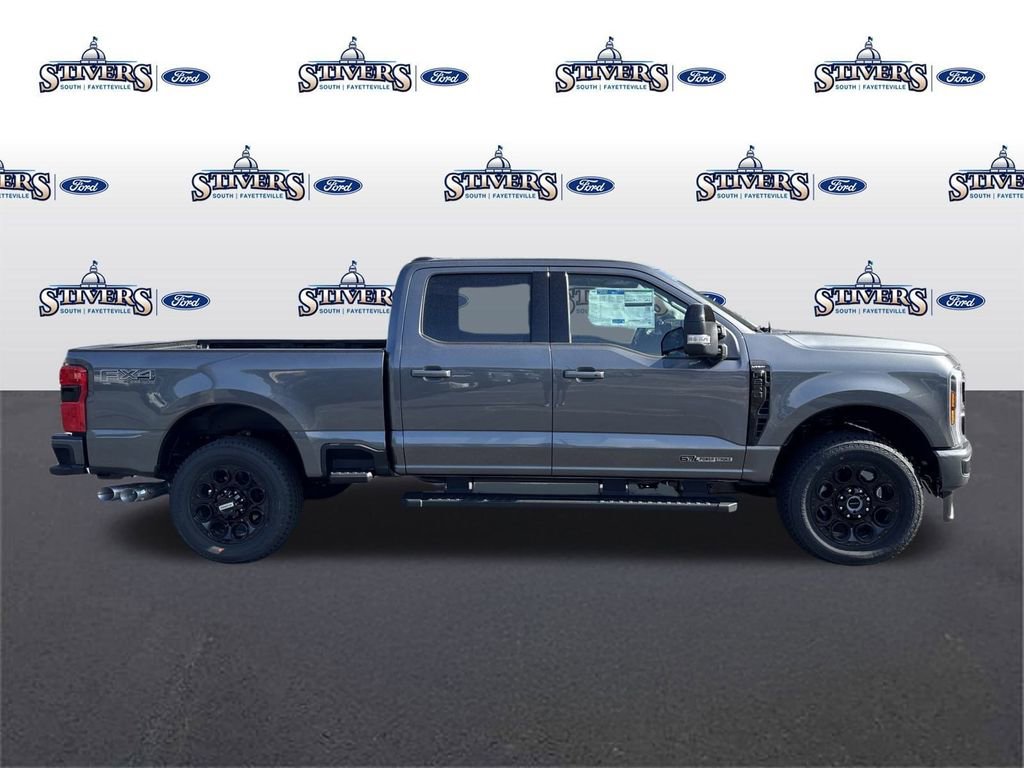 New 2026 Ford F250 Lariat w/ Black Appearance Package image 4
