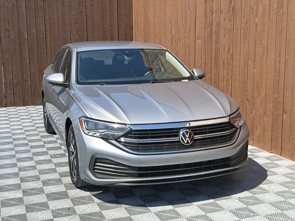 Used 2024 Volkswagen Jetta S image 9