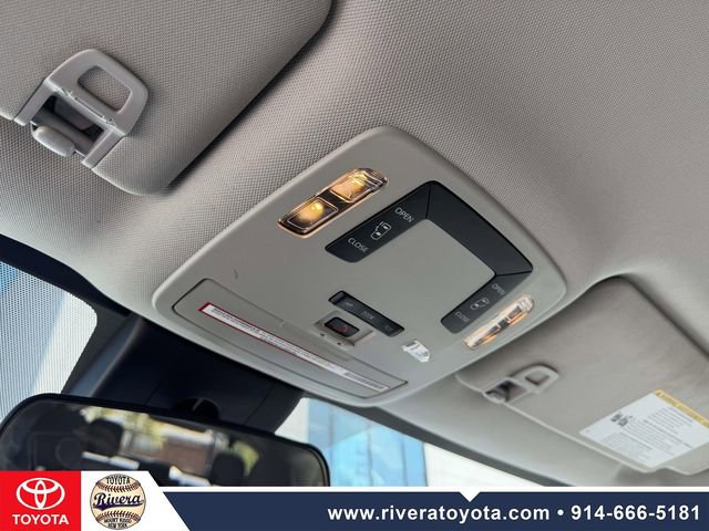 Used 2021 Toyota Sienna LE AWD/4WD image 26