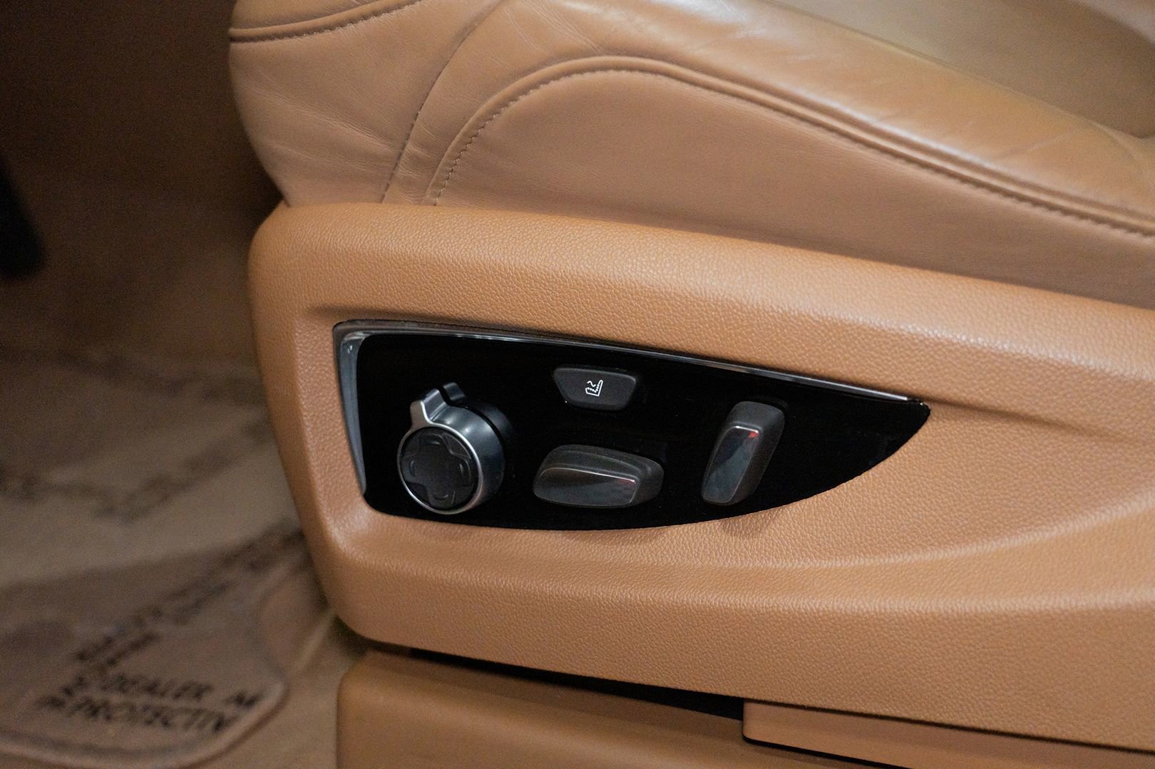 Used 2016 Cadillac Escalade ESV Platinum image 25