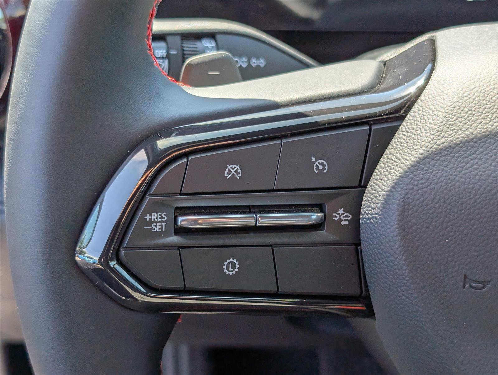 New 2026 Chevrolet Equinox RS w/ Safety and Technology Package AWD/4WD image 19