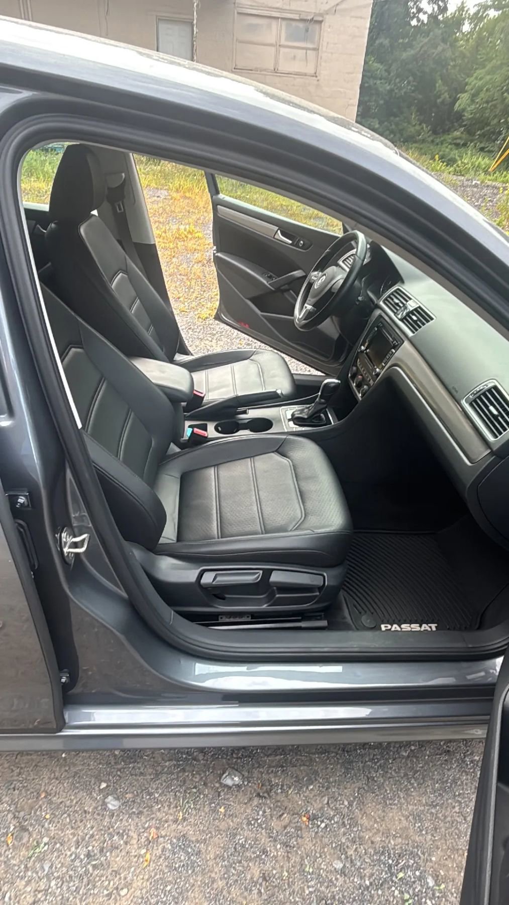 Used 2015 Volkswagen Passat 1.8T Limited Edition image 15