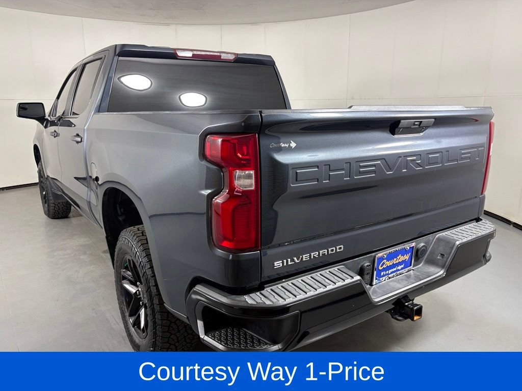 Used 2021 Chevrolet Silverado 1500 Custom Trail Boss w/ LPO, Dark Essentials Package AWD/4WD image 8