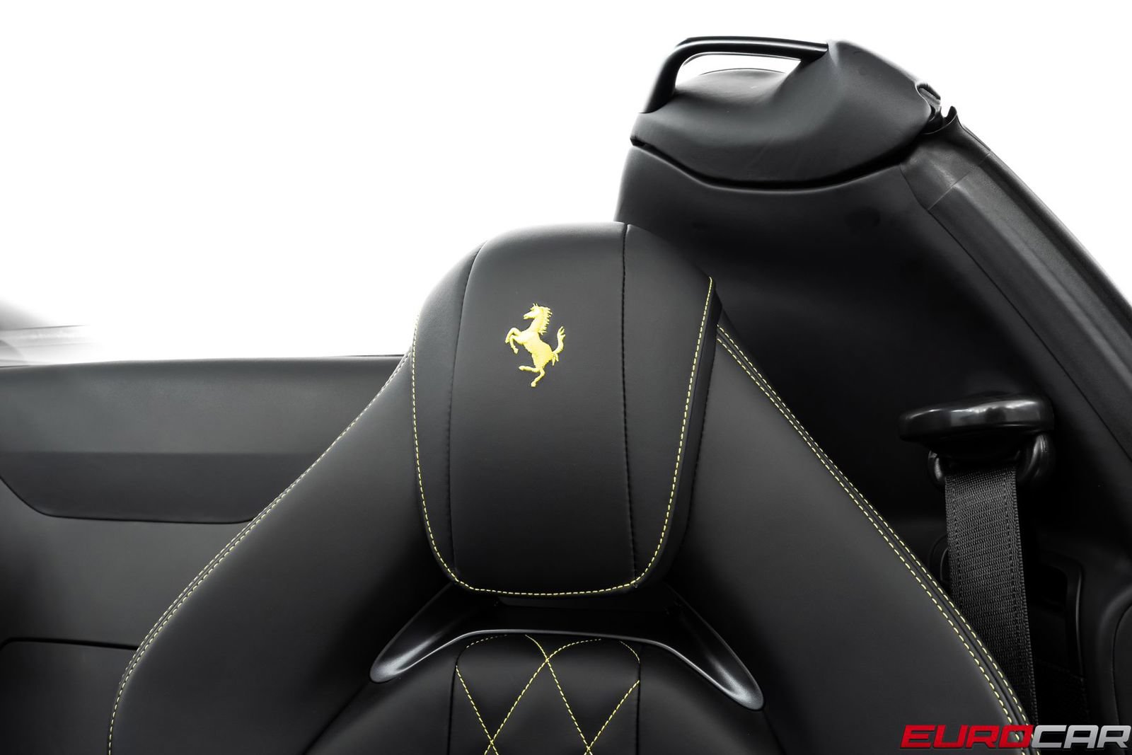 Used 2022 Ferrari 812 GTS RWD image 44