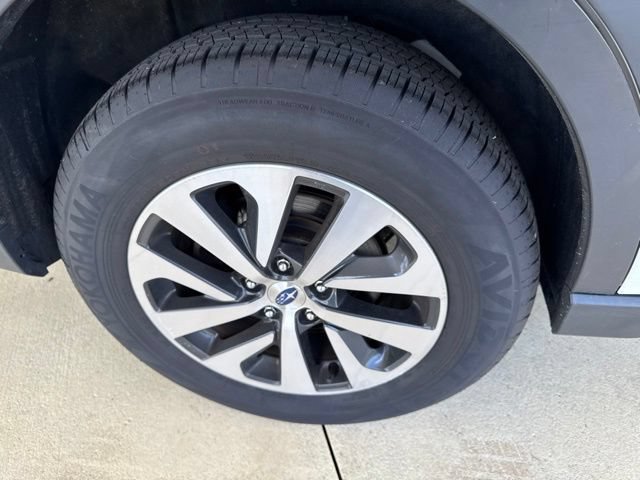 Used 2023 Subaru Outback Premium AWD/4WD image 36