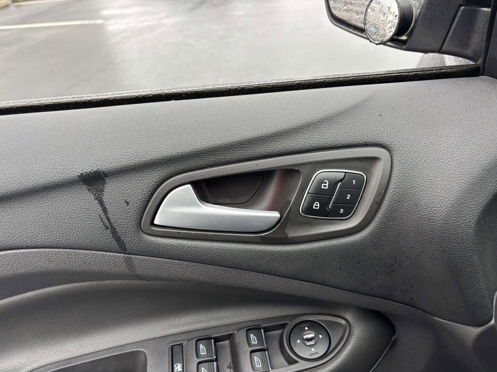 Used 2013 Ford Escape Titanium w/ Parking Technology Pkg image 14