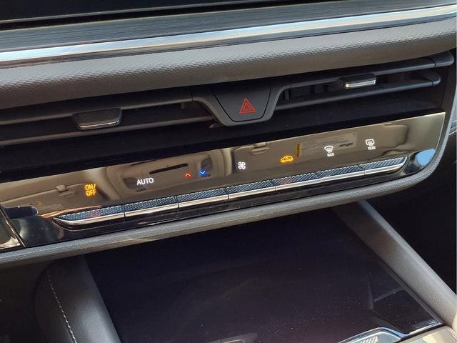 Certified 2025 Buick Envision Preferred AWD/4WD image 9