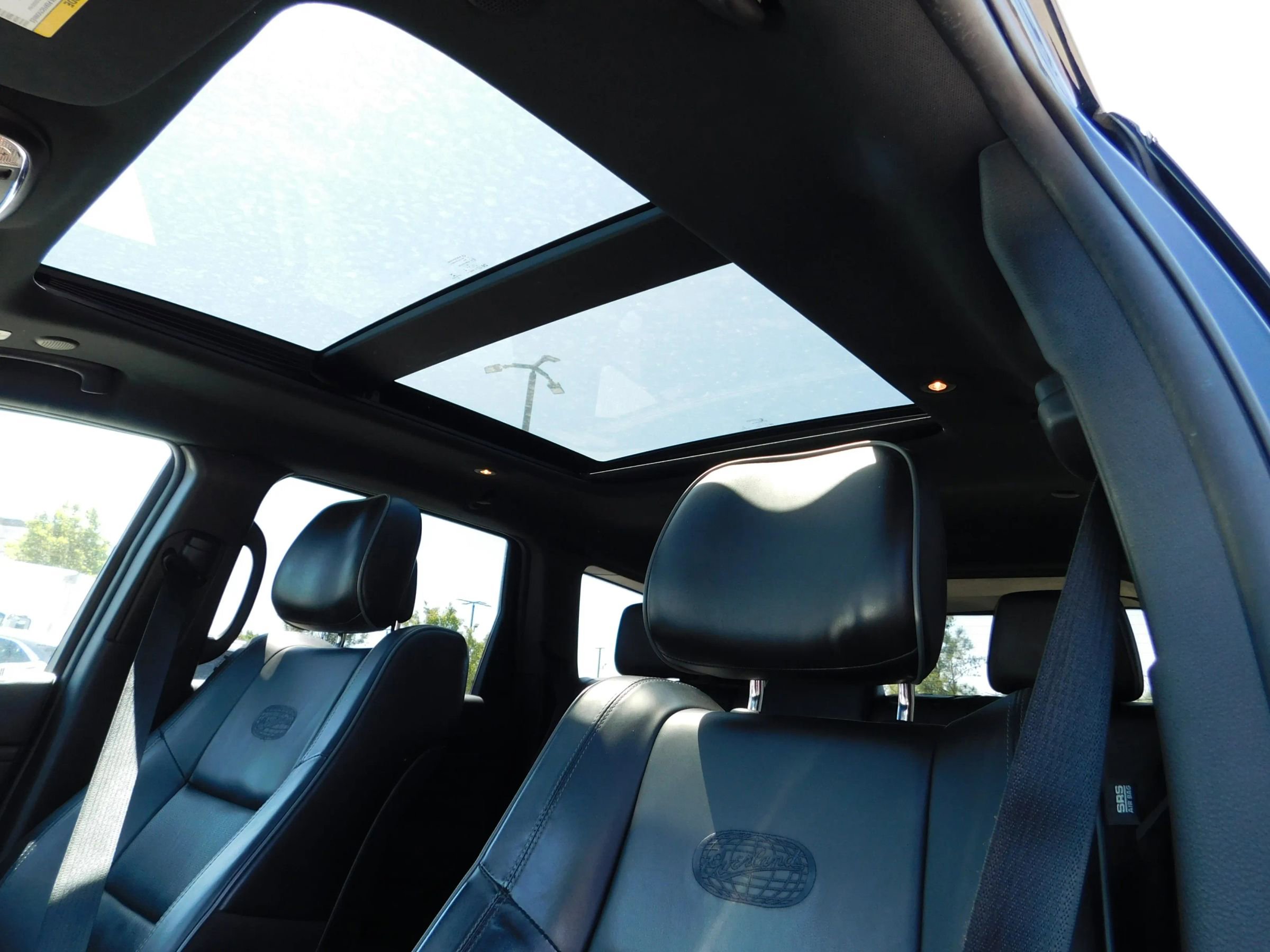 Used 2019 Jeep Grand Cherokee Overland AWD/4WD image 20