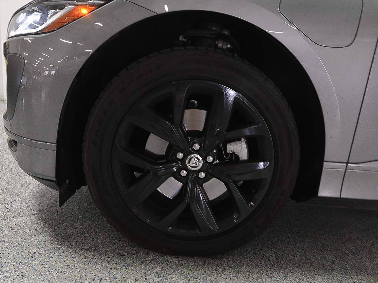 Used 2024 Jaguar I-PACE R-Dynamic HSE AWD/4WD image 5