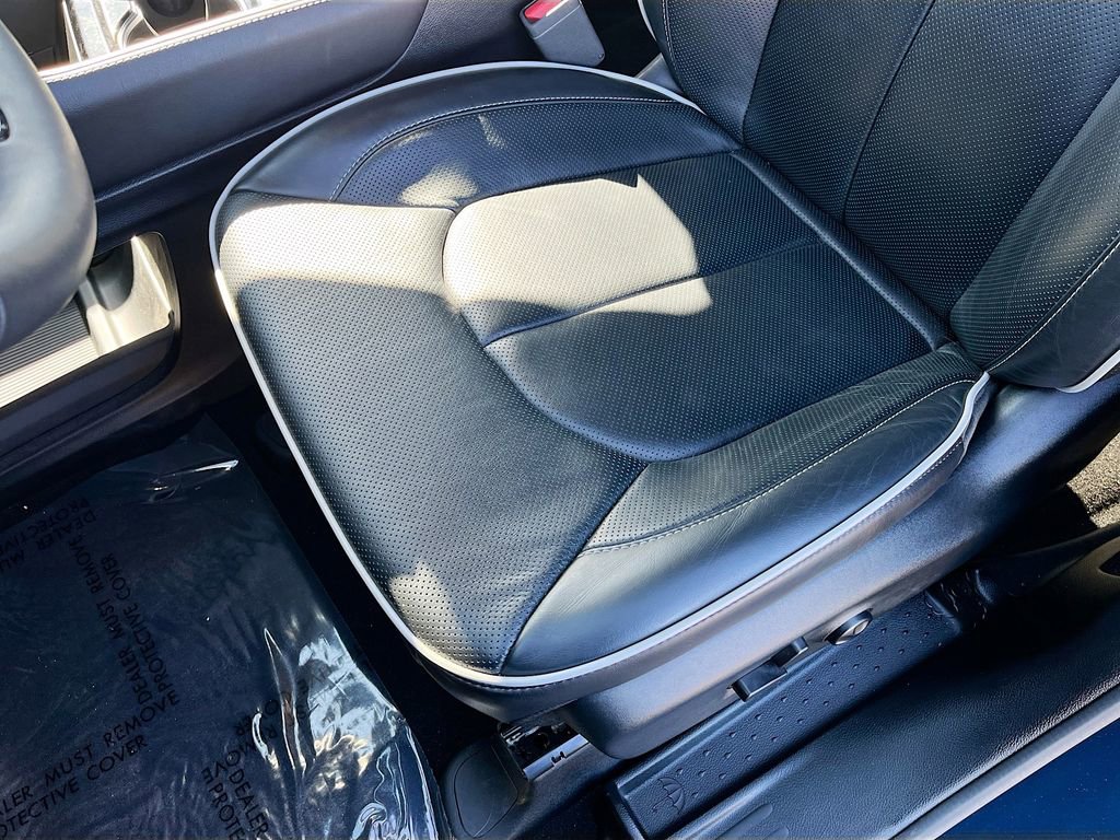 Used 2024 Chrysler Pacifica Premium FWD image 19