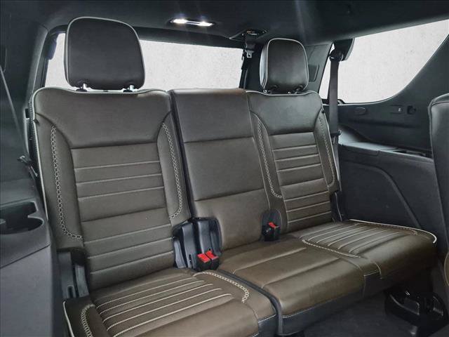 Used 2025 GMC Yukon Denali Ultimate AWD/4WD image 23