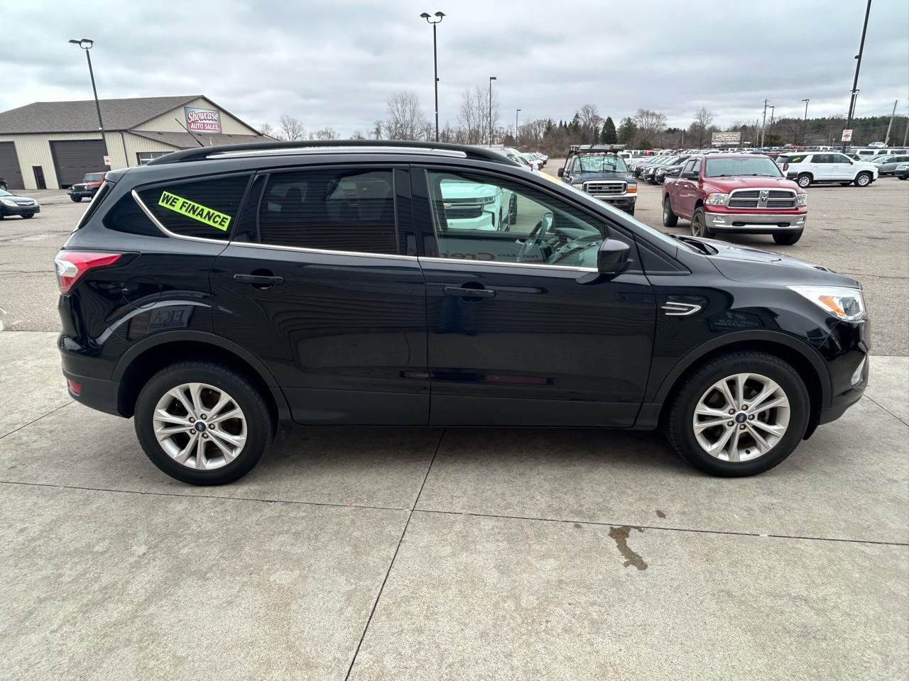 Used 2018 Ford Escape SE image 4