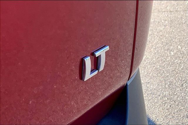 Used 2023 Chevrolet Traverse LT w/ Rear Camera Mirror Package image 8