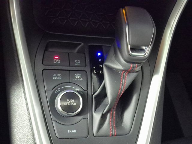New 2025 Toyota RAV4 SE image 17