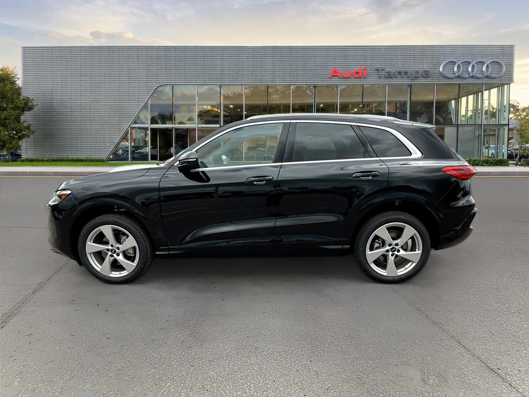 New 2025 Audi Q5 Premium Plus image 6