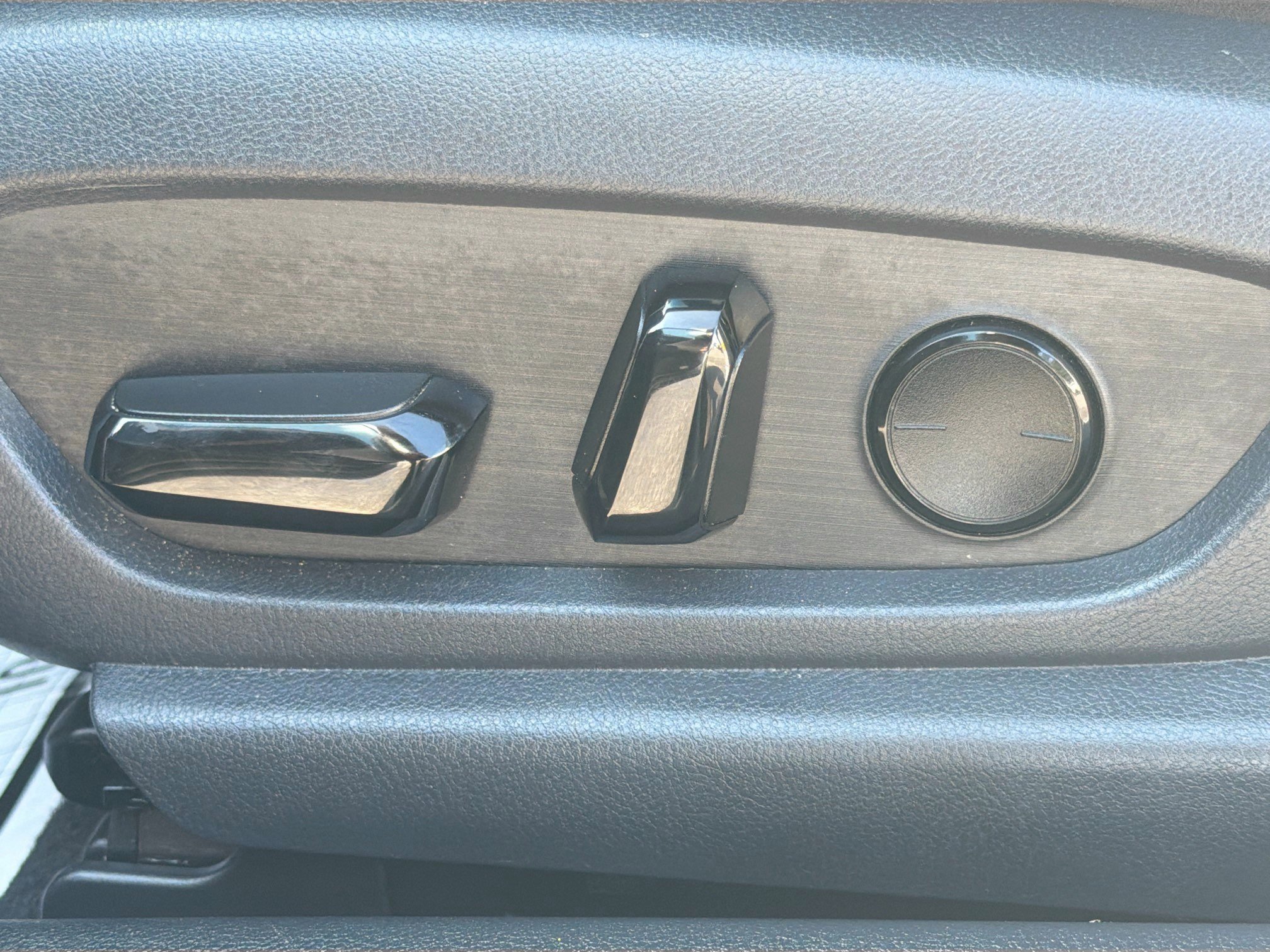 Used 2023 Lexus ES 350 F Sport w/ Accessory Package (Z2) FWD image 25