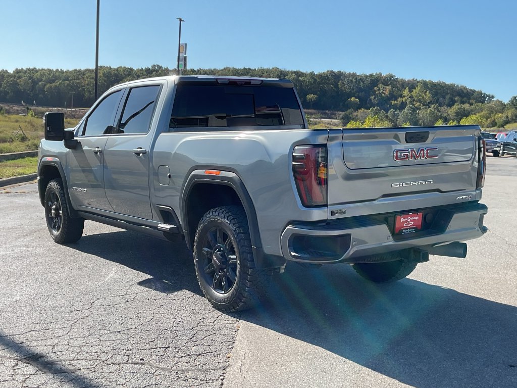Used 2024 GMC Sierra 2500 AT4 w/ AT4 Premium Plus Package AWD/4WD image 6