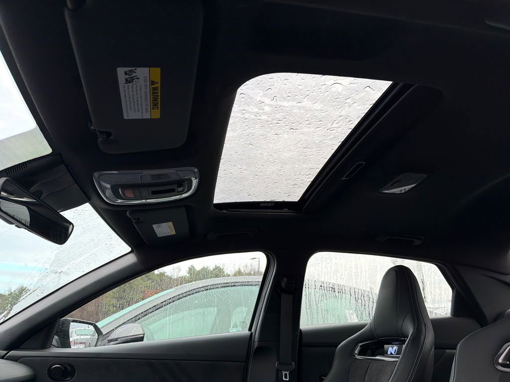 Used 2025 Hyundai Elantra N image 32