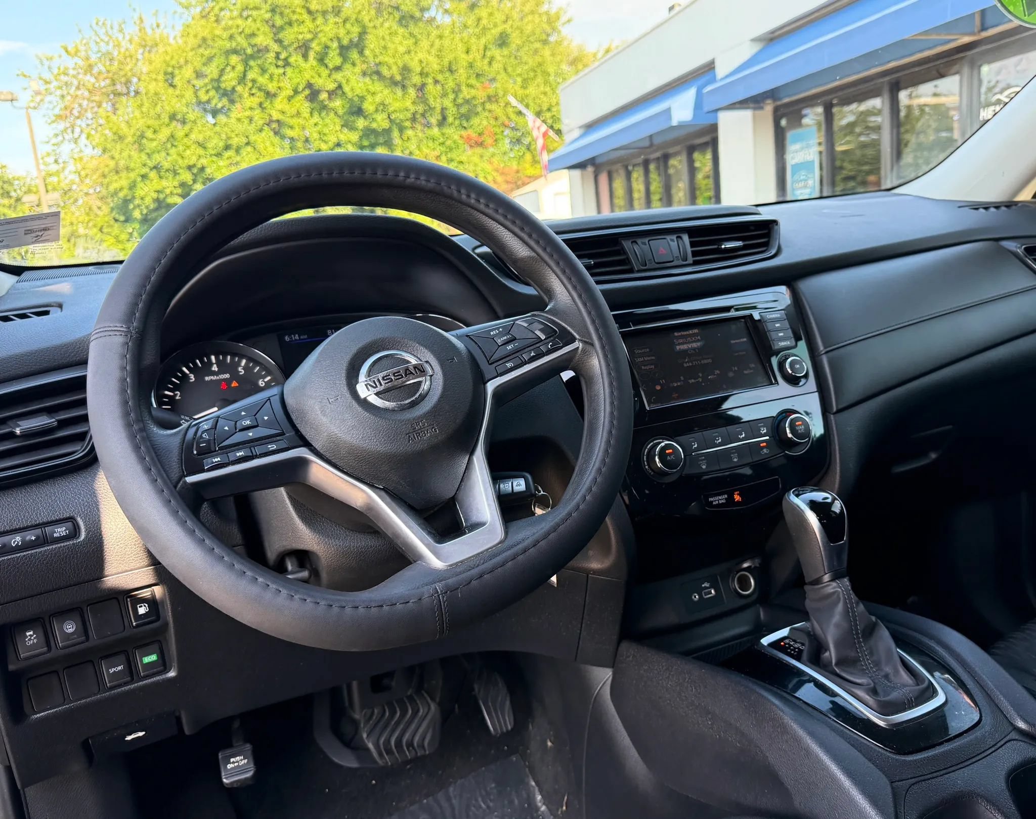 Used 2020 Nissan Rogue S FWD image 36