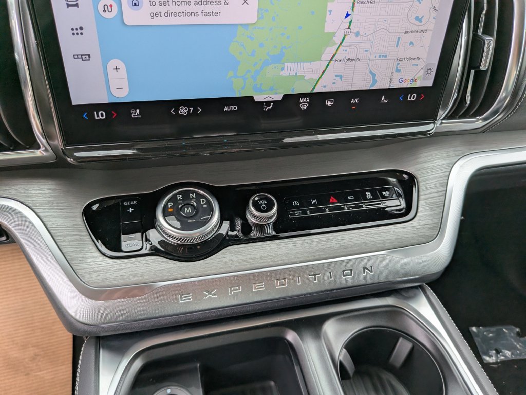 New 2027 Ford Expedition Platinum RWD image 24