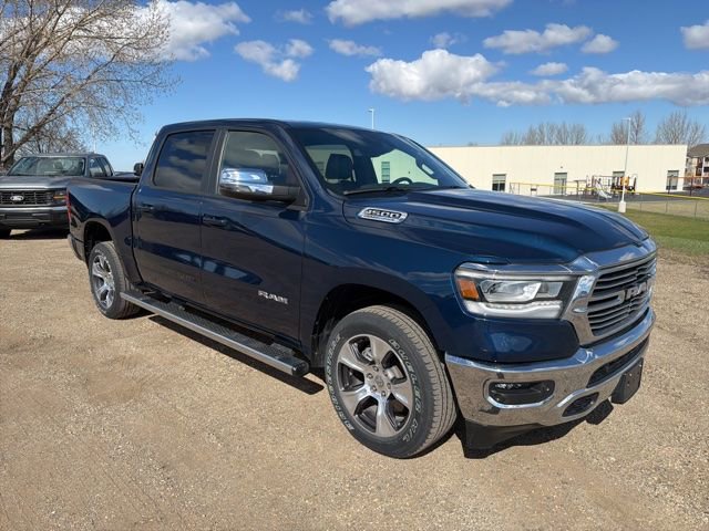 Used 2023 RAM 1500 Laramie AWD/4WD image 3