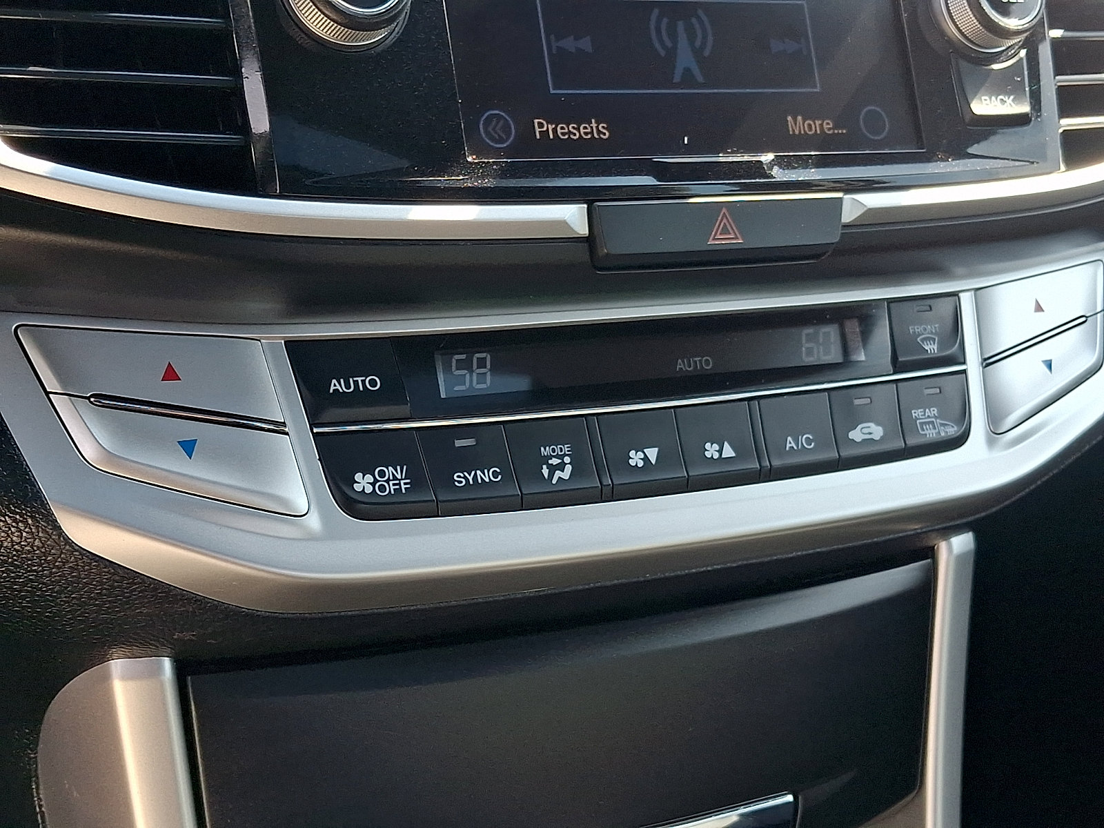 Used 2015 Honda Accord EX-L image 16