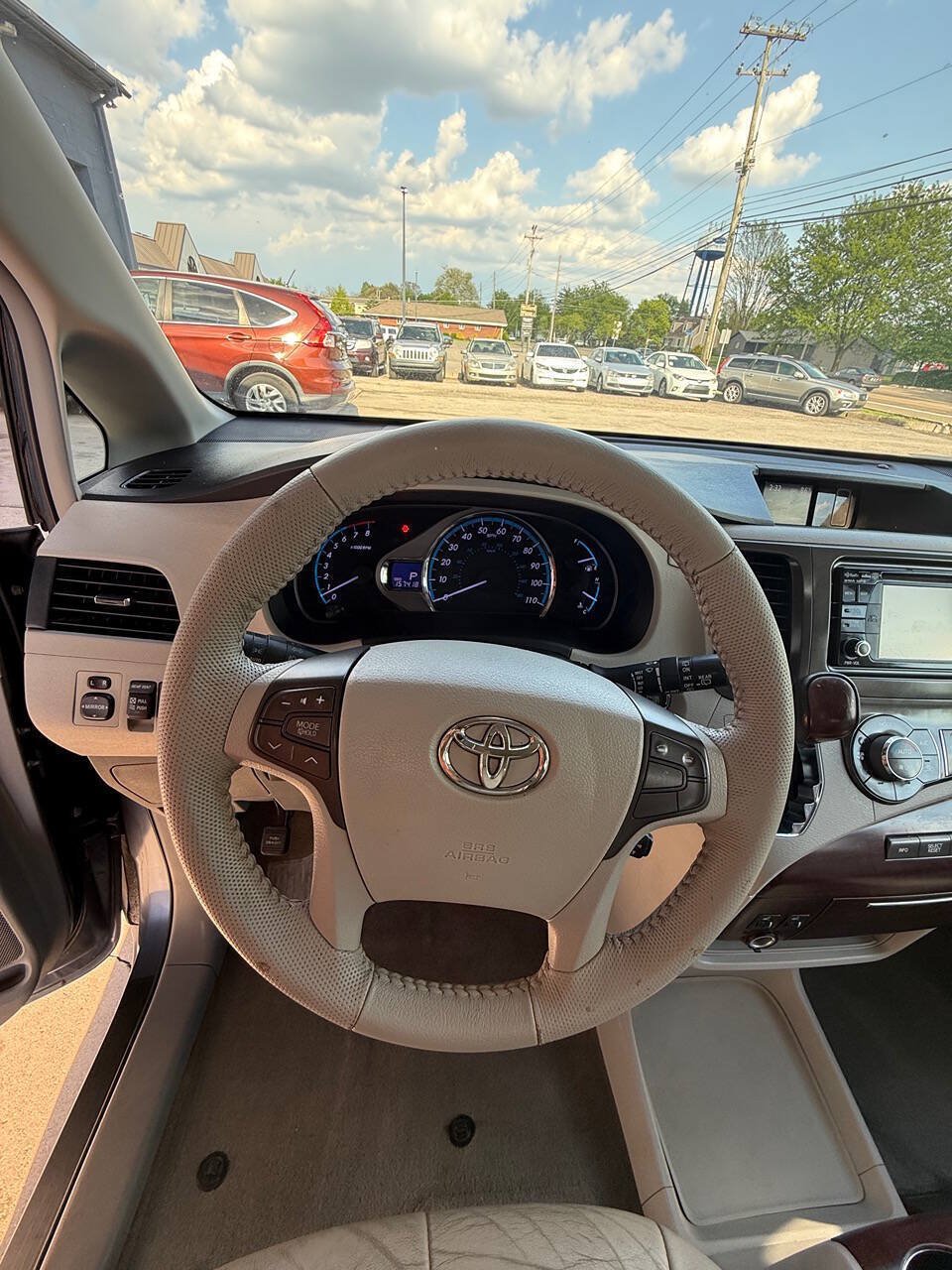 Used 2013 Toyota Sienna XLE FWD image 18