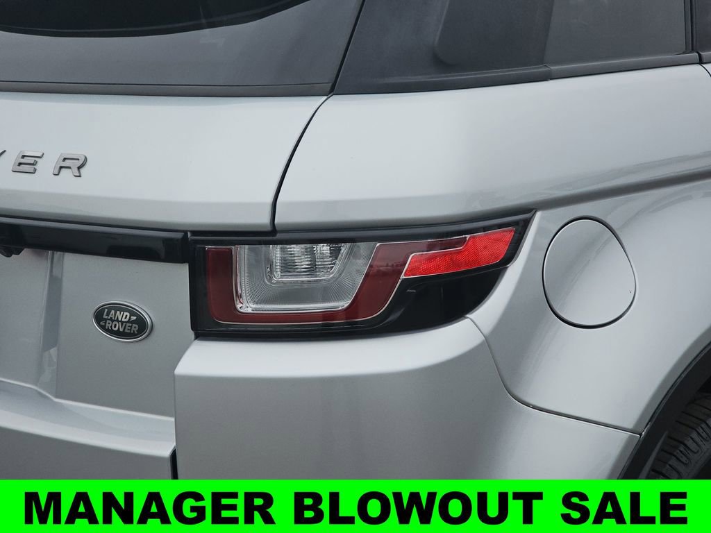Used 2019 Land Rover Range Rover Evoque SE Premium image 40
