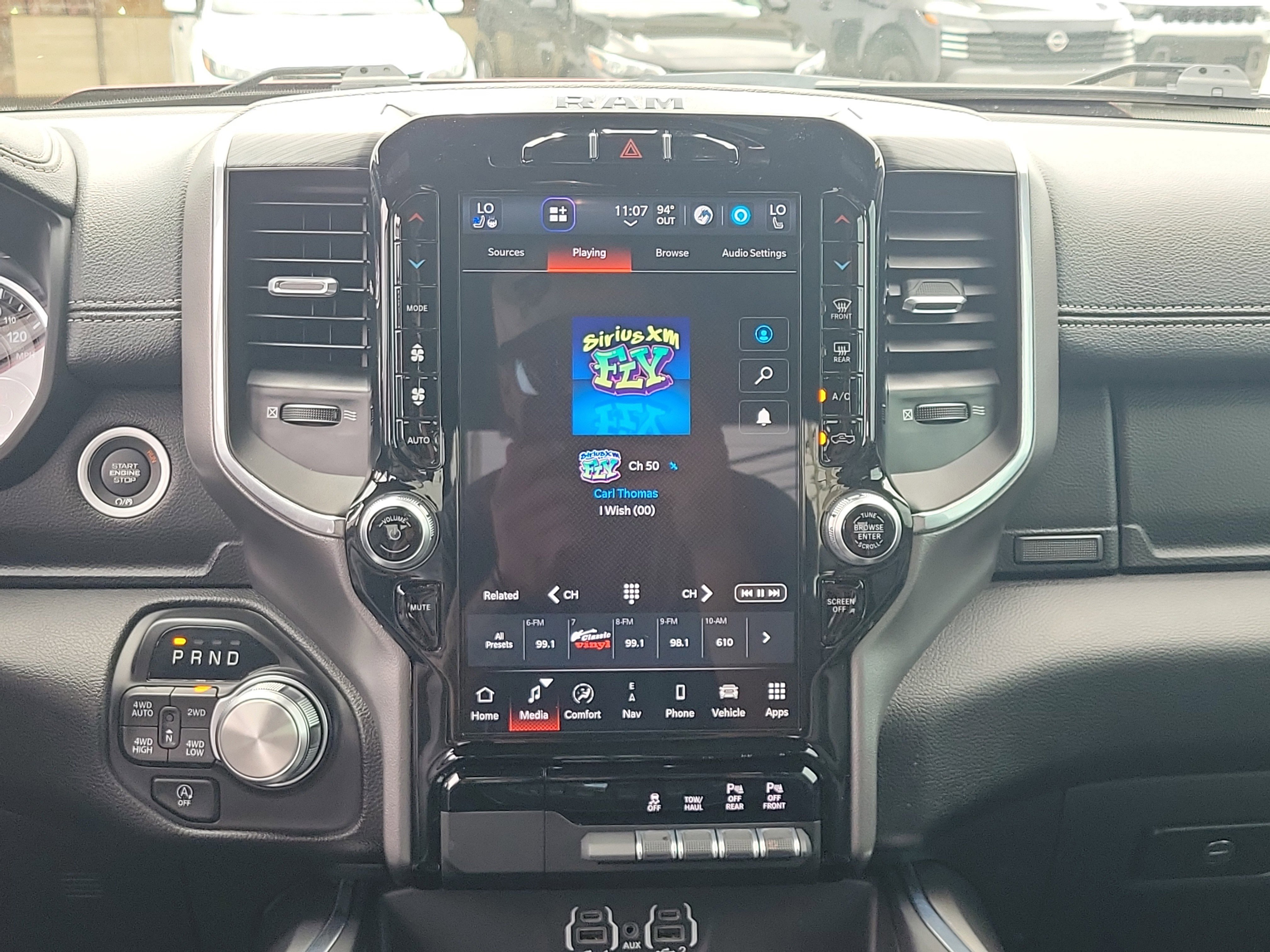 Used 2023 RAM 1500 Laramie AWD/4WD image 19