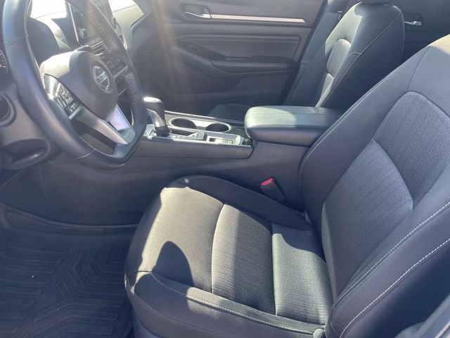 Used 2021 Nissan Altima 2.5 SV w/ SV Premium Package FWD image 14
