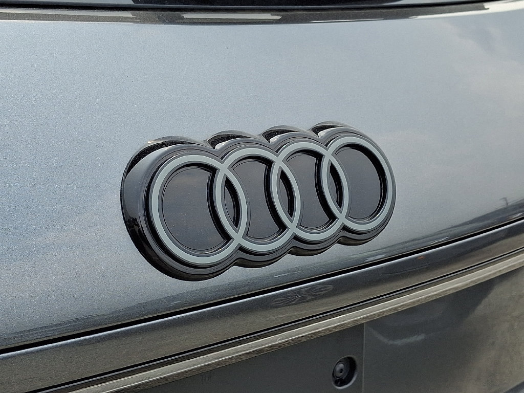 New 2026 Audi Q3 quattro 2.0T AWD/4WD image 13