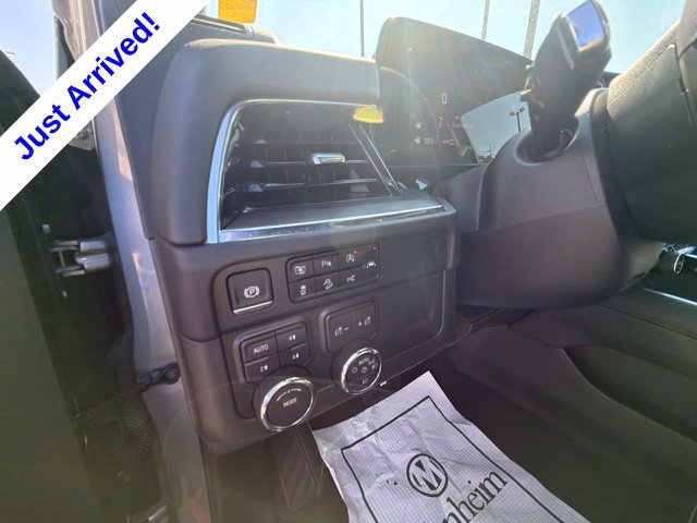 Used 2025 Chevrolet Suburban Z71 AWD/4WD image 45