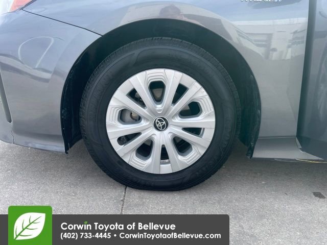 Used 2022 Toyota Prius L Eco image 27
