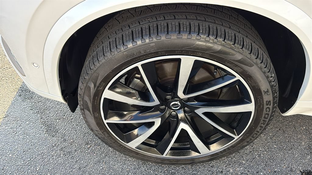 Certified 2023 Volvo XC90 B6 Plus AWD/4WD image 32