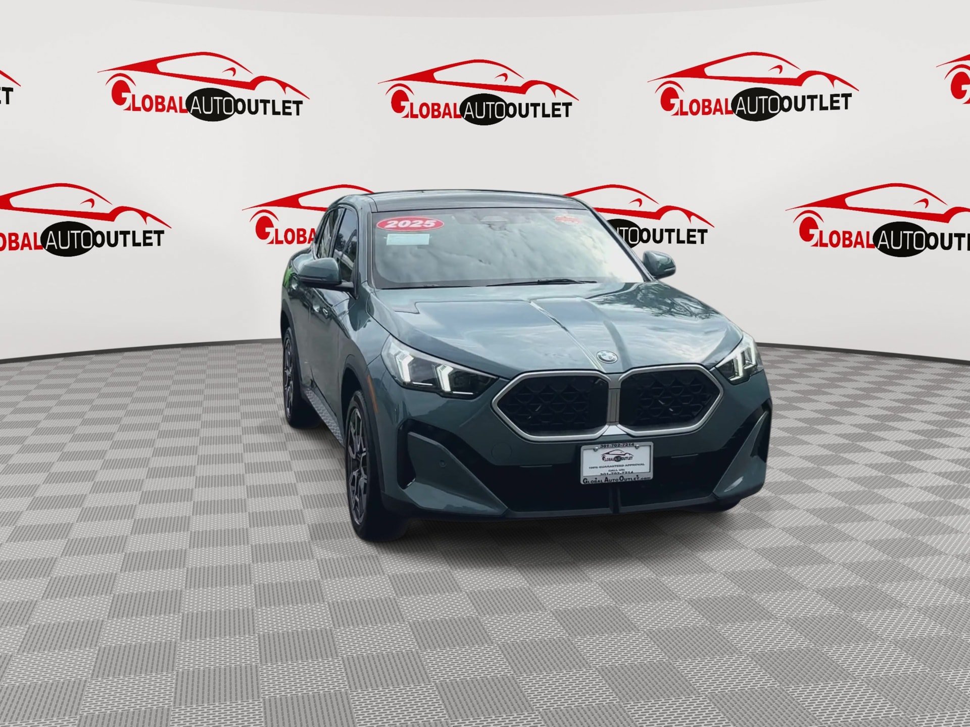 Used 2025 BMW X2 xDrive28i w/ Technology Package AWD/4WD image 3