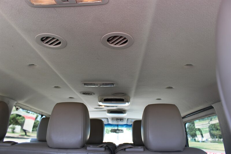 Used 2014 Nissan NV 3500 SL w/ Technology Package RWD image 13