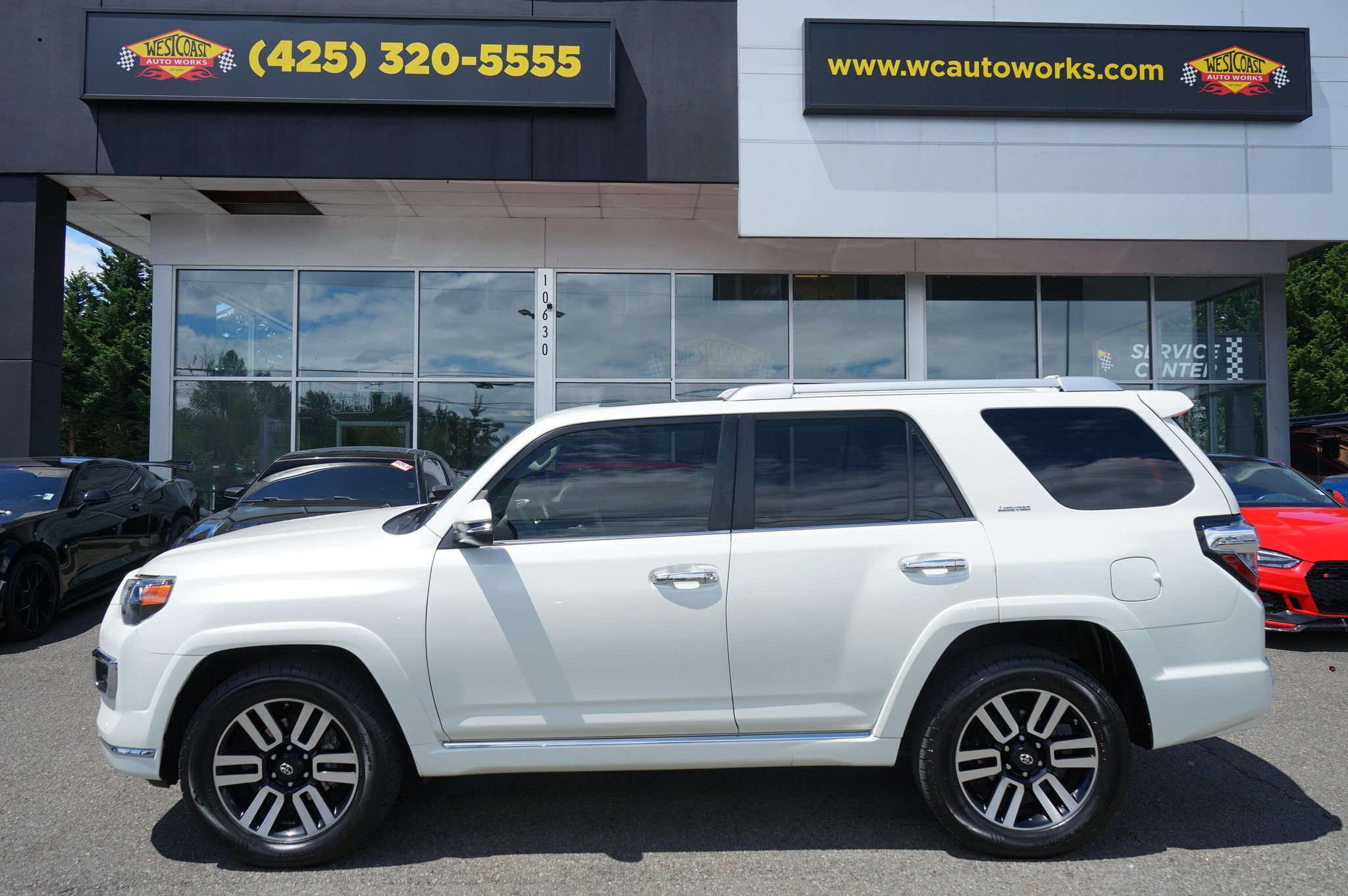 Used 2016 Toyota 4Runner Limited AWD/4WD image 2
