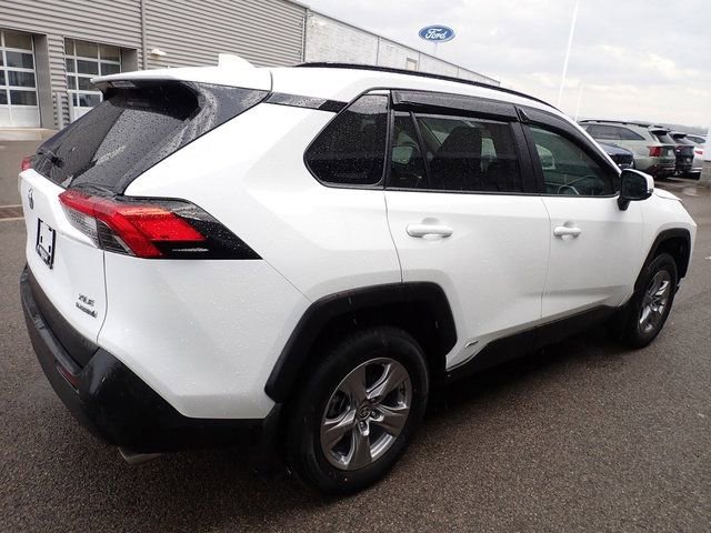Used 2024 Toyota RAV4 XLE w/ Convenience Package image 7