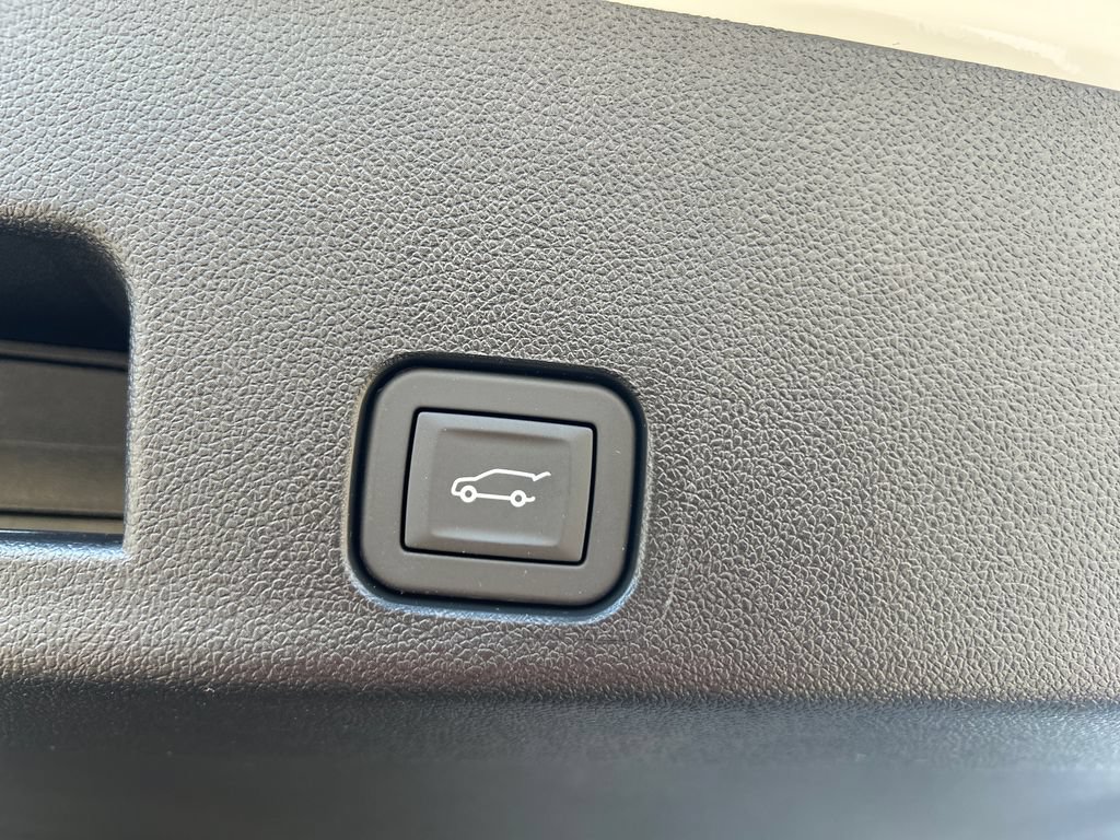 New 2026 GMC Acadia Elevation w/ LPO, Floor Liner Package FWD image 36