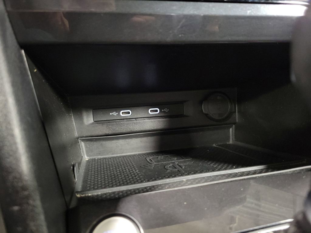 Used 2023 Volkswagen Tiguan SEL R-Line image 18