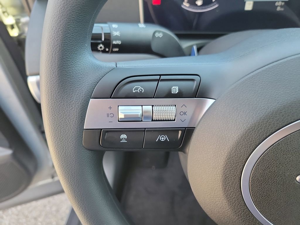 Used 2026 Hyundai Tucson SE FWD image 14