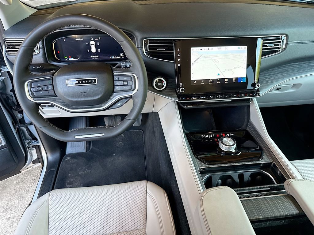Used 2024 Jeep Wagoneer Series II w/ Flexible Seating Group RWD image 25
