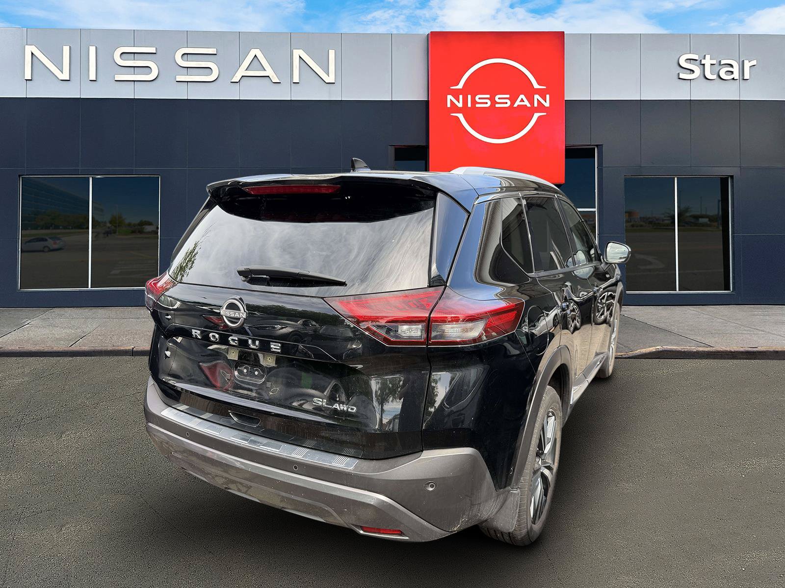 Used 2023 Nissan Rogue SL w/ SL Premium Package AWD/4WD image 6