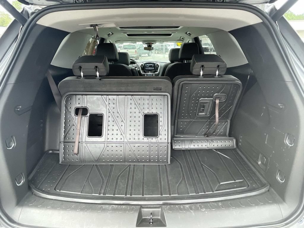Used 2019 Chevrolet Traverse LT w/ LT Premium Package AWD/4WD image 11