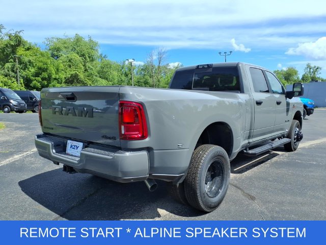 New 2026 RAM 3500 Big Horn AWD/4WD image 7