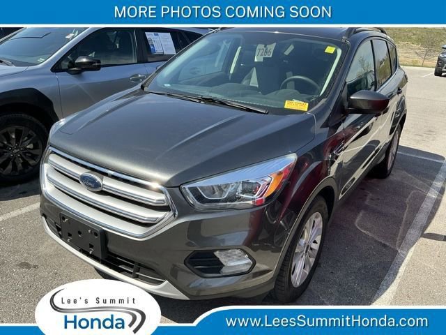Used 2017 Ford Escape SE w/ Equipment Group 201A image 1