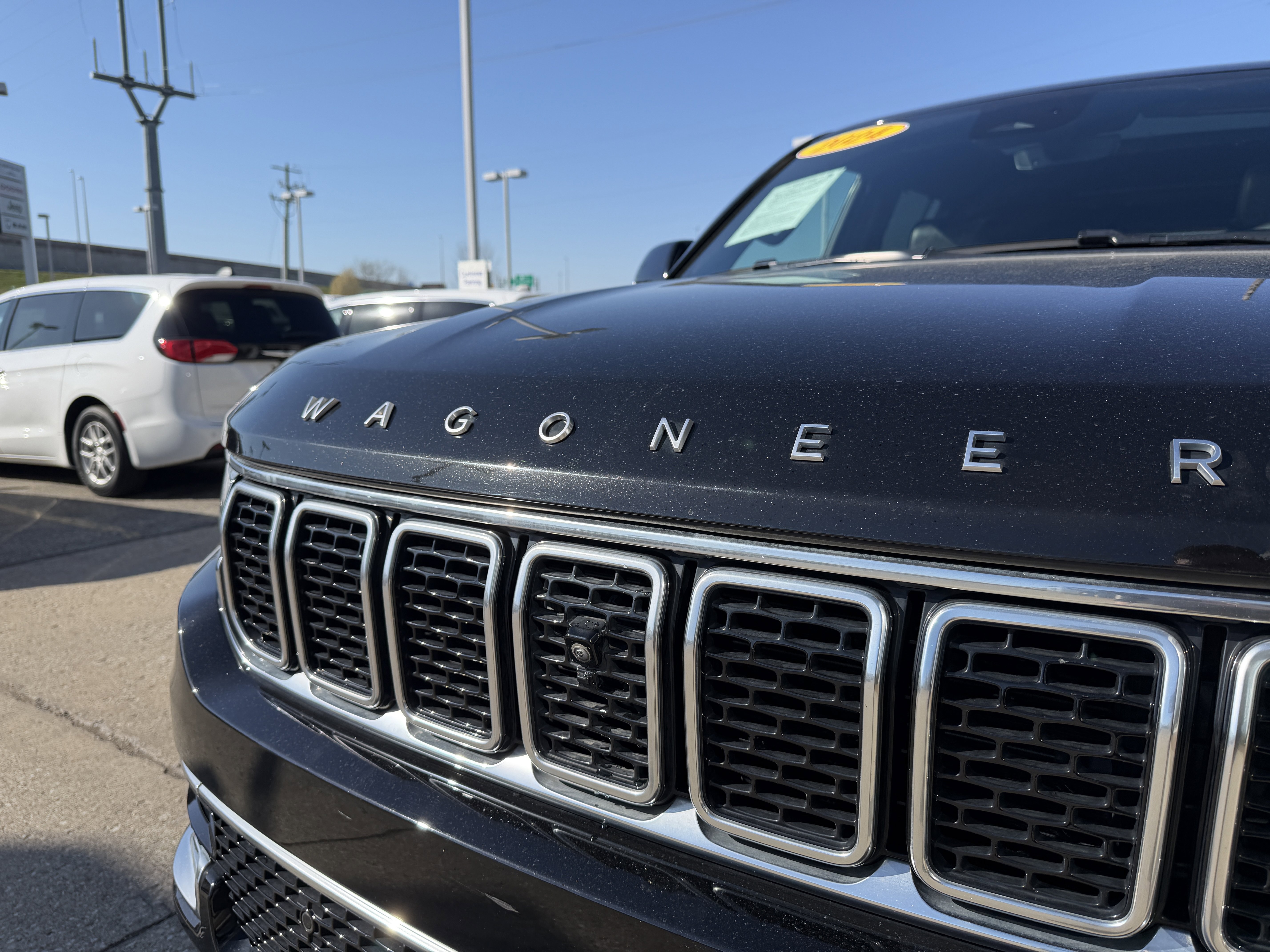 Used 2024 Jeep Wagoneer L Series III w/ Premium Group I image 20