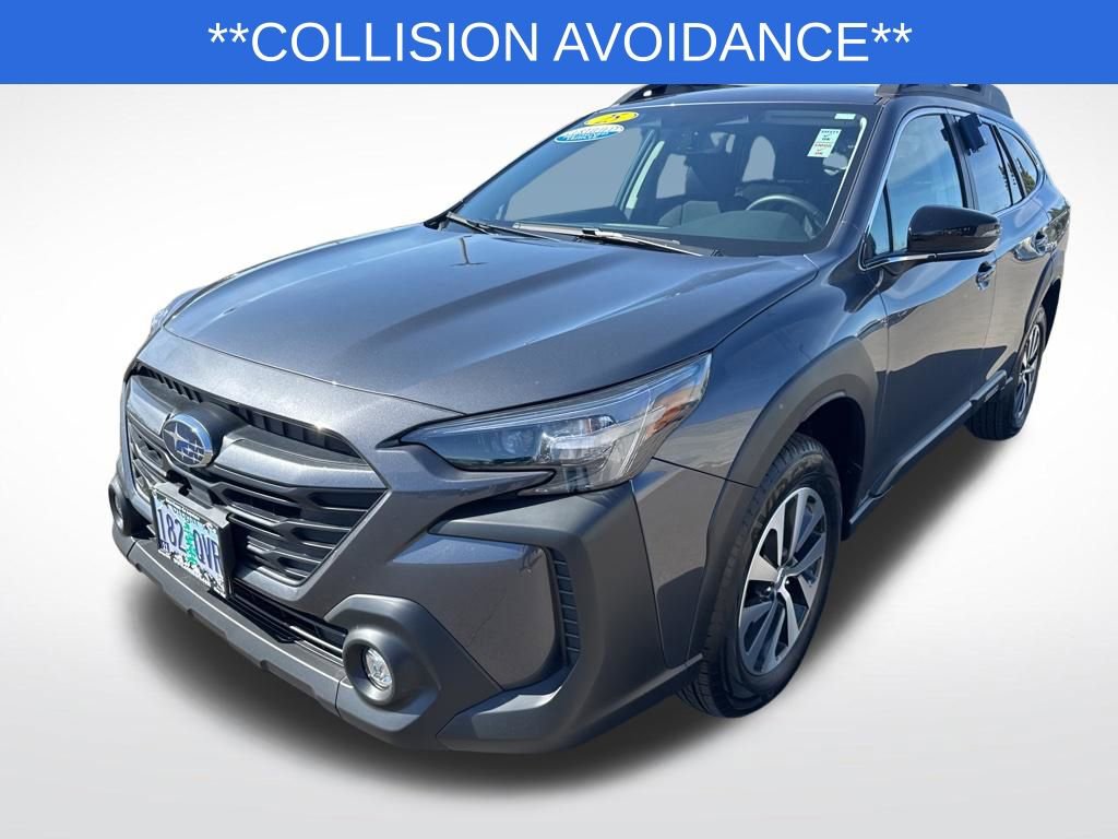 Used 2025 Subaru Outback Premium image 3